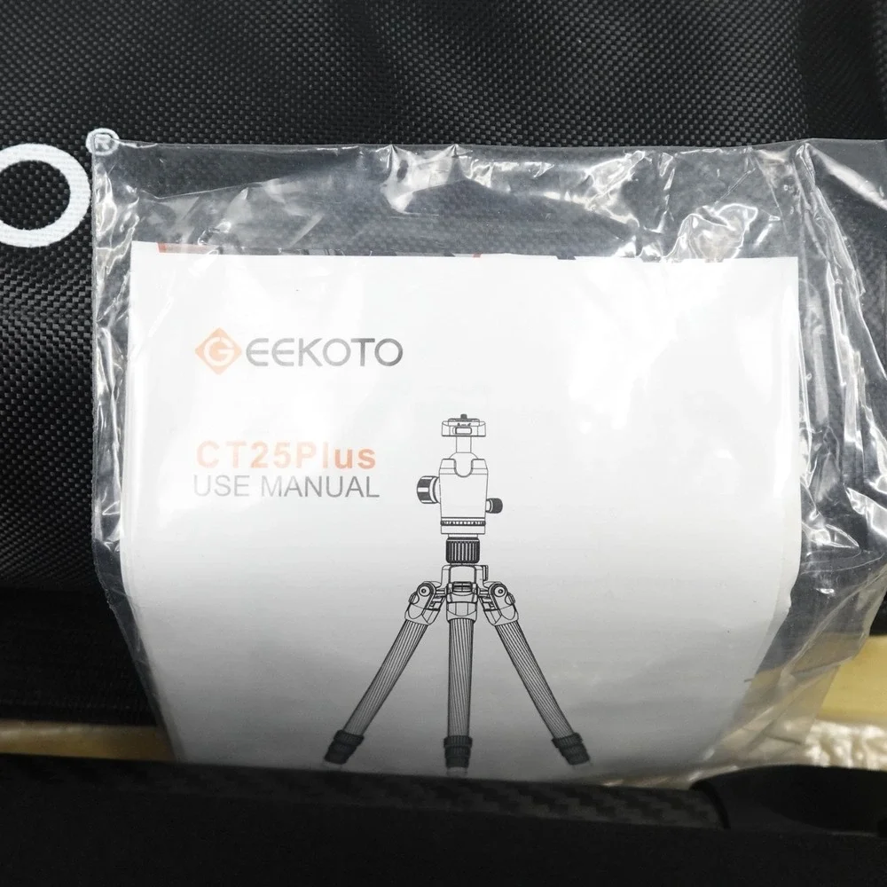 Geekoto CT25Plus Carbon Fiber Tripod w/Carrying Bag Lightweight & Adjustable